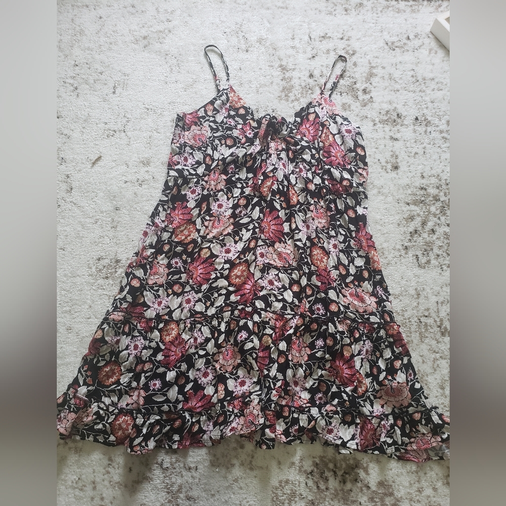 Maurcies Floral Tie Front Strappy Baby Doll Swing Dress Size Large